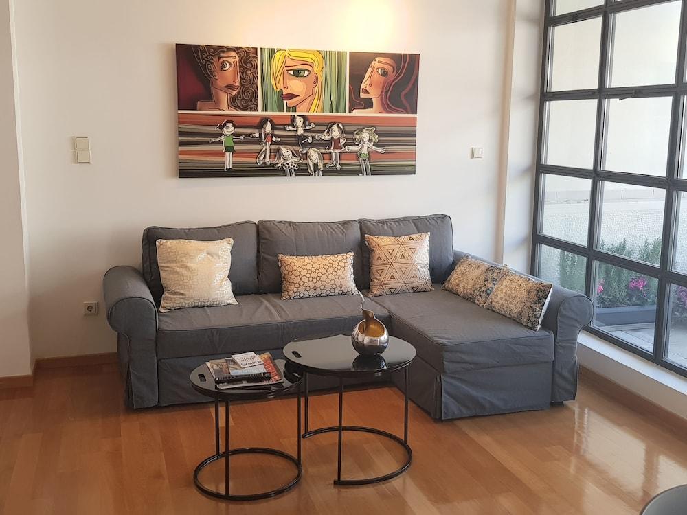 75 m2, 3 yatak odalı, 2 banyolu , Acropolis - Koukaki bölgesinde Atina Dış mekan fotoğraf